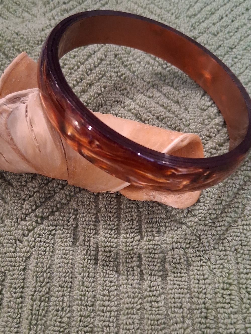 Tortoiseshell Resin Bangle Bracelet - Brown